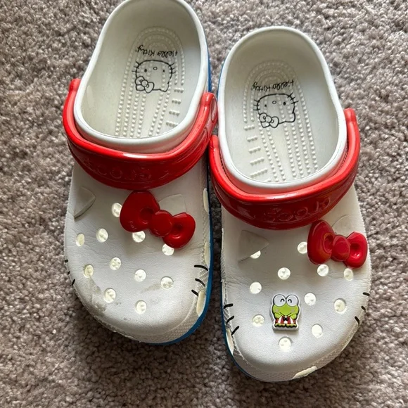 CROCS Hello Kitty - Picture 1 of 5